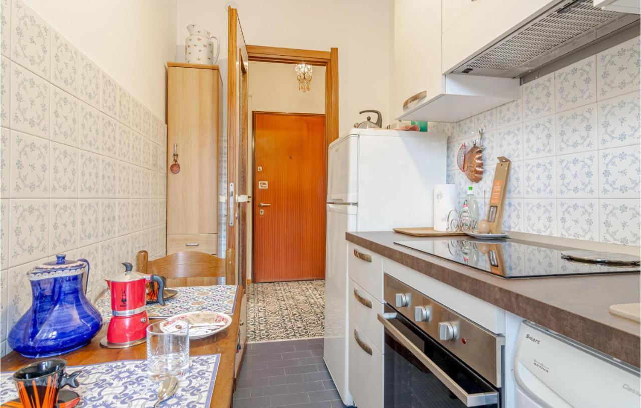 1 Bedroom Lovely Apartment In Rapallo Extérieur photo