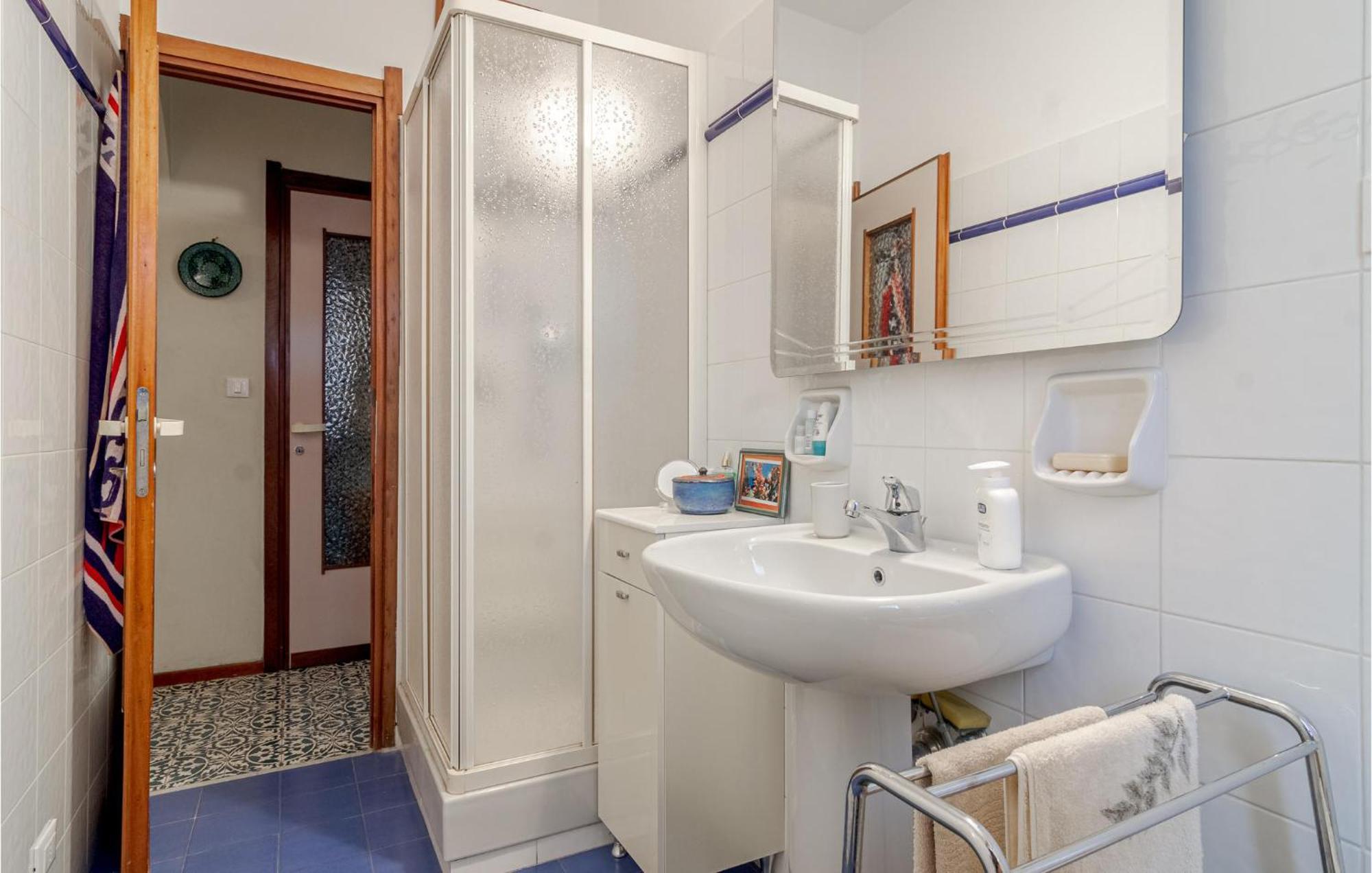 1 Bedroom Lovely Apartment In Rapallo Extérieur photo