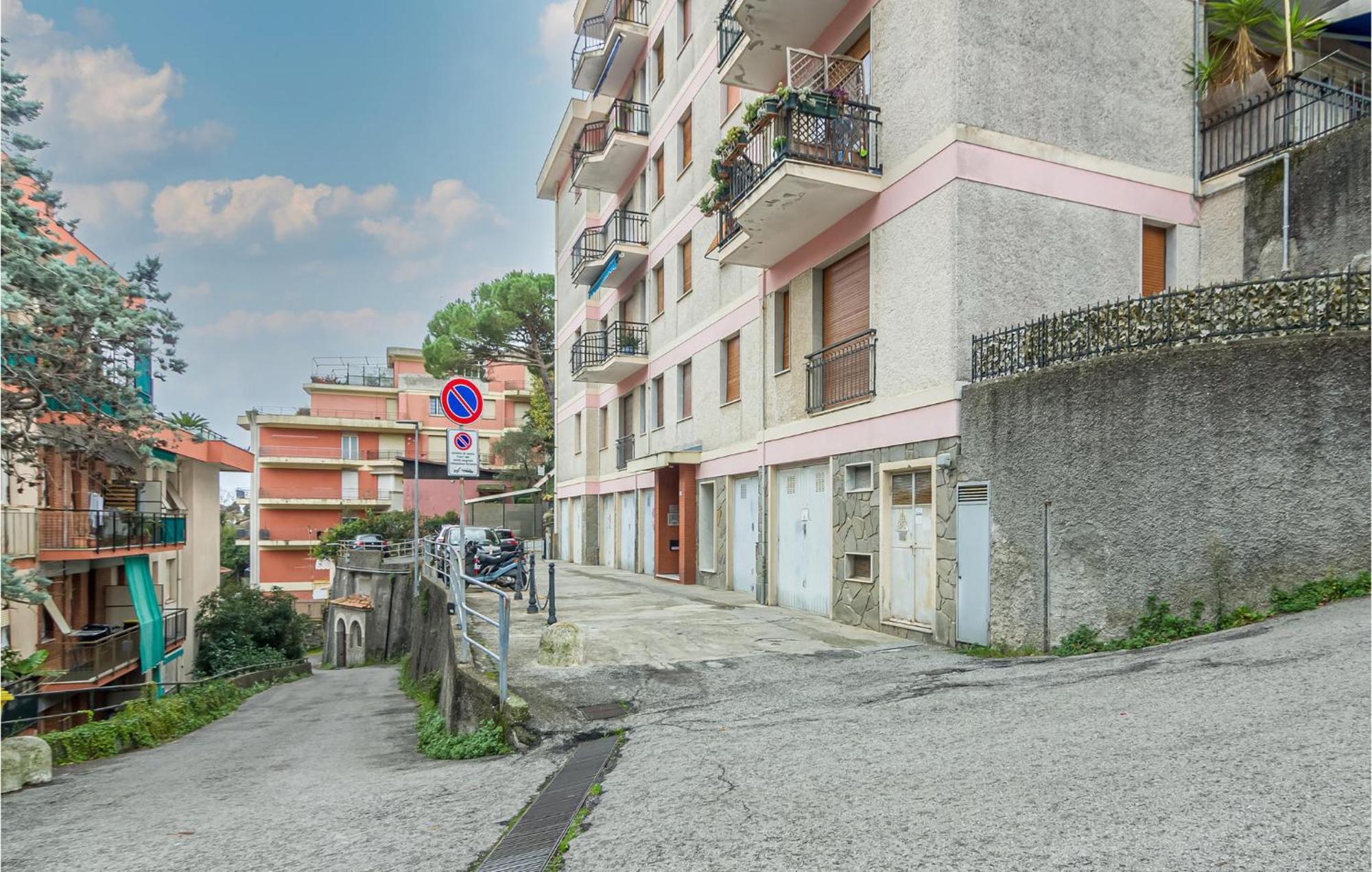 1 Bedroom Lovely Apartment In Rapallo Extérieur photo